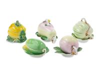 A Group of Four M.S. Kuznetsov Gourd-Form Covered Jars and Underplates