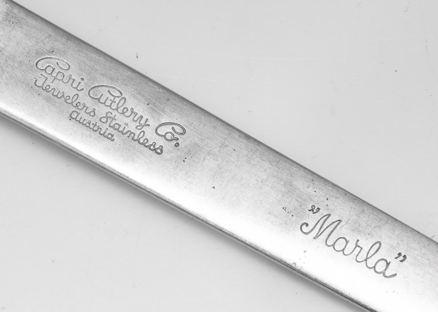 Marla Flatware Capri Cutlery co. 32 pieces