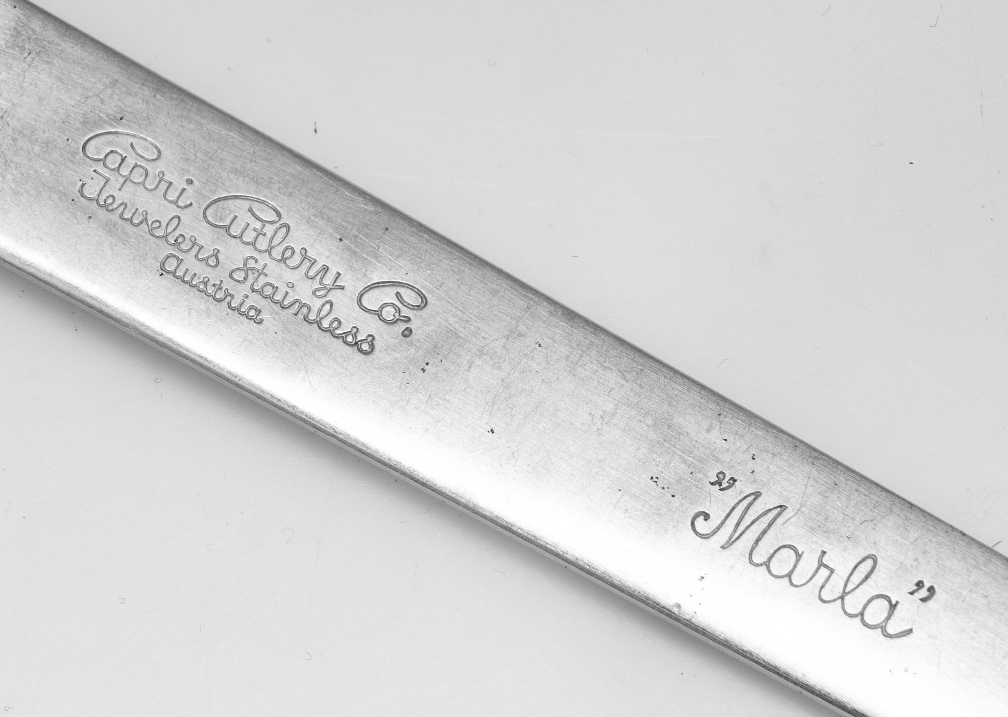 Marla Flatware Capri Cutlery co. 32 pieces