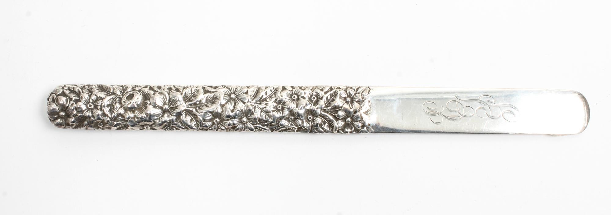 A Collection of American Silver Flatware Articles, various makers, comprising a set of twelve teaspoons, ten butter picks, six dinner f