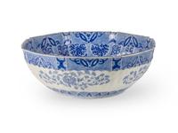 A Large Japanese Arita Bowl — 19TH/20TH CENTURY