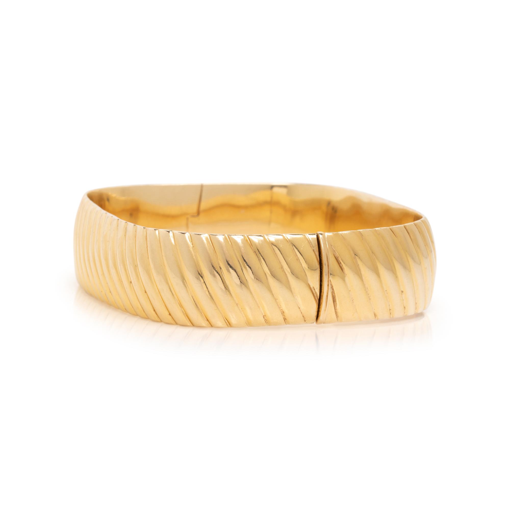 YELLOW GOLD BANGLE BRACELET