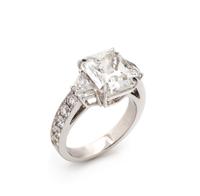 DIAMOND RING
