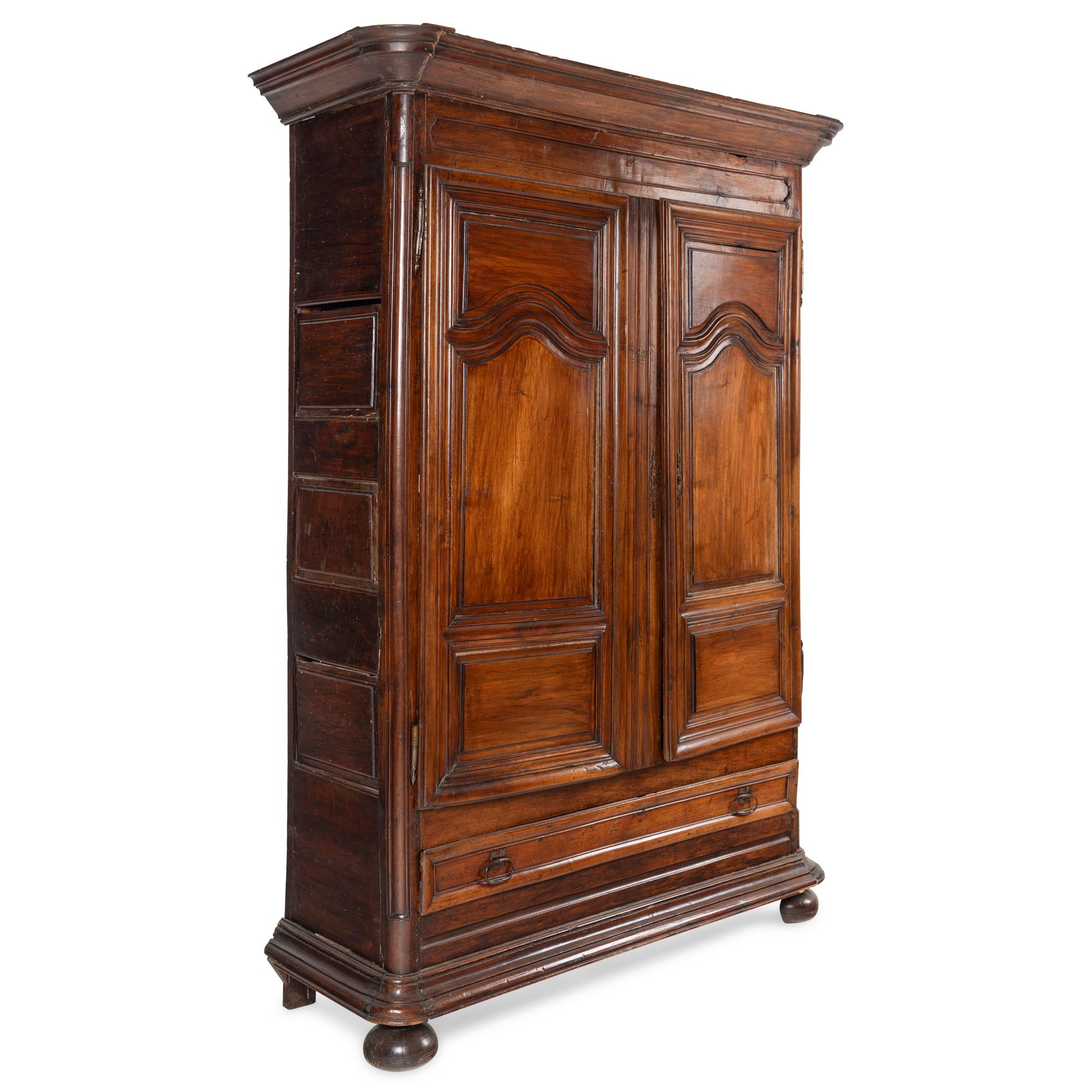 A Continental Walnut Kast