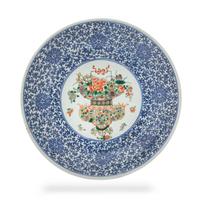 A Famille Verte and Underglaze Blue Porcelain Charger Diameter 13 1/2 inches.