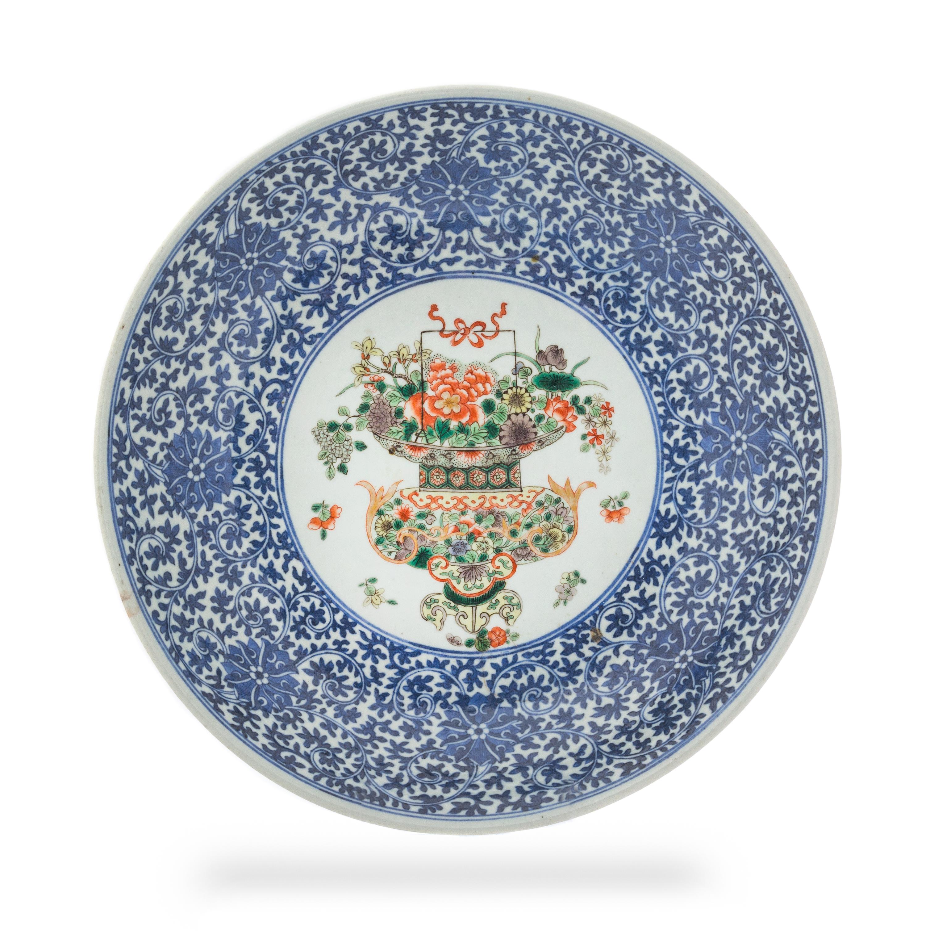 A Famille Verte and Underglaze Blue Porcelain Charger Diameter 13 1/2 inches.