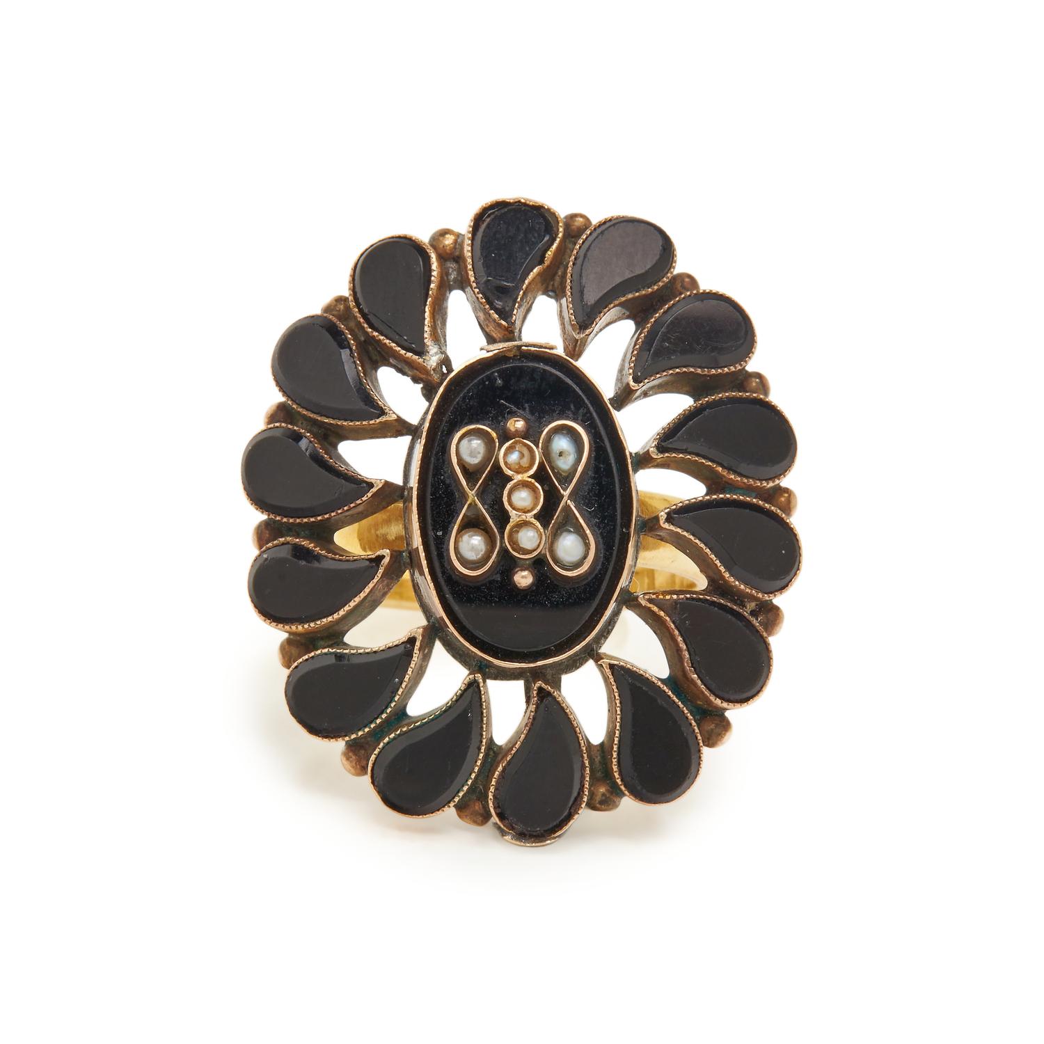 YELLOW GOLD AND ONYX WATCH AND RING