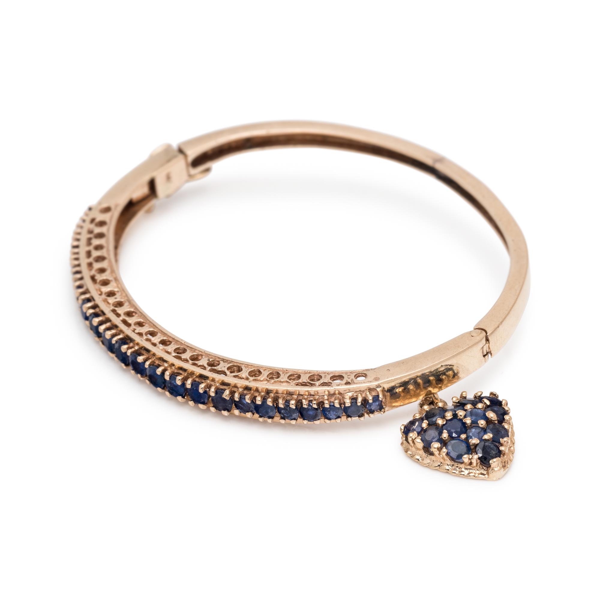 YELLOW GOLD AND SAPPHIRE BANGLE BRACELET
