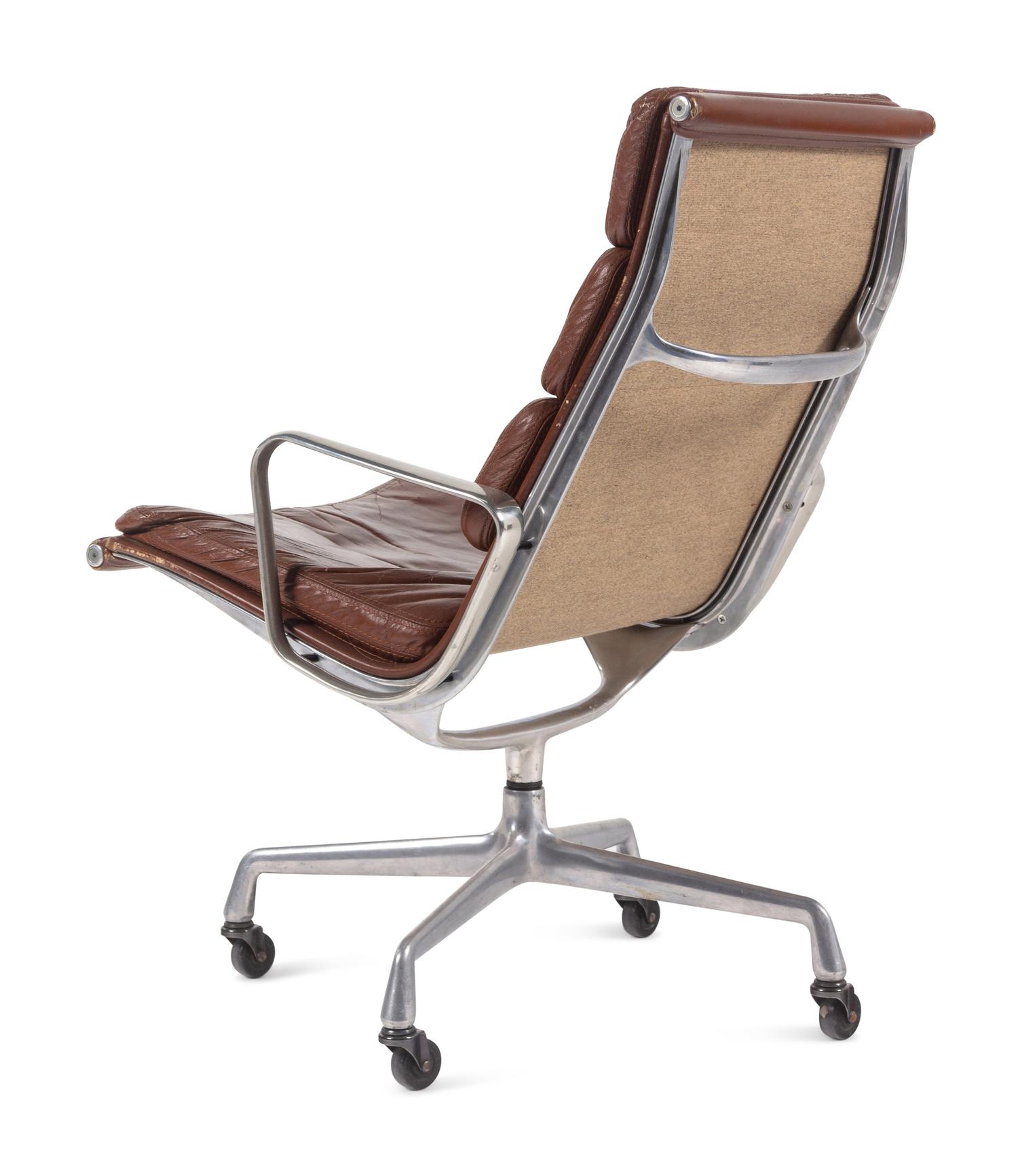Soft-Pad Executive Chair Herman Miller, USA