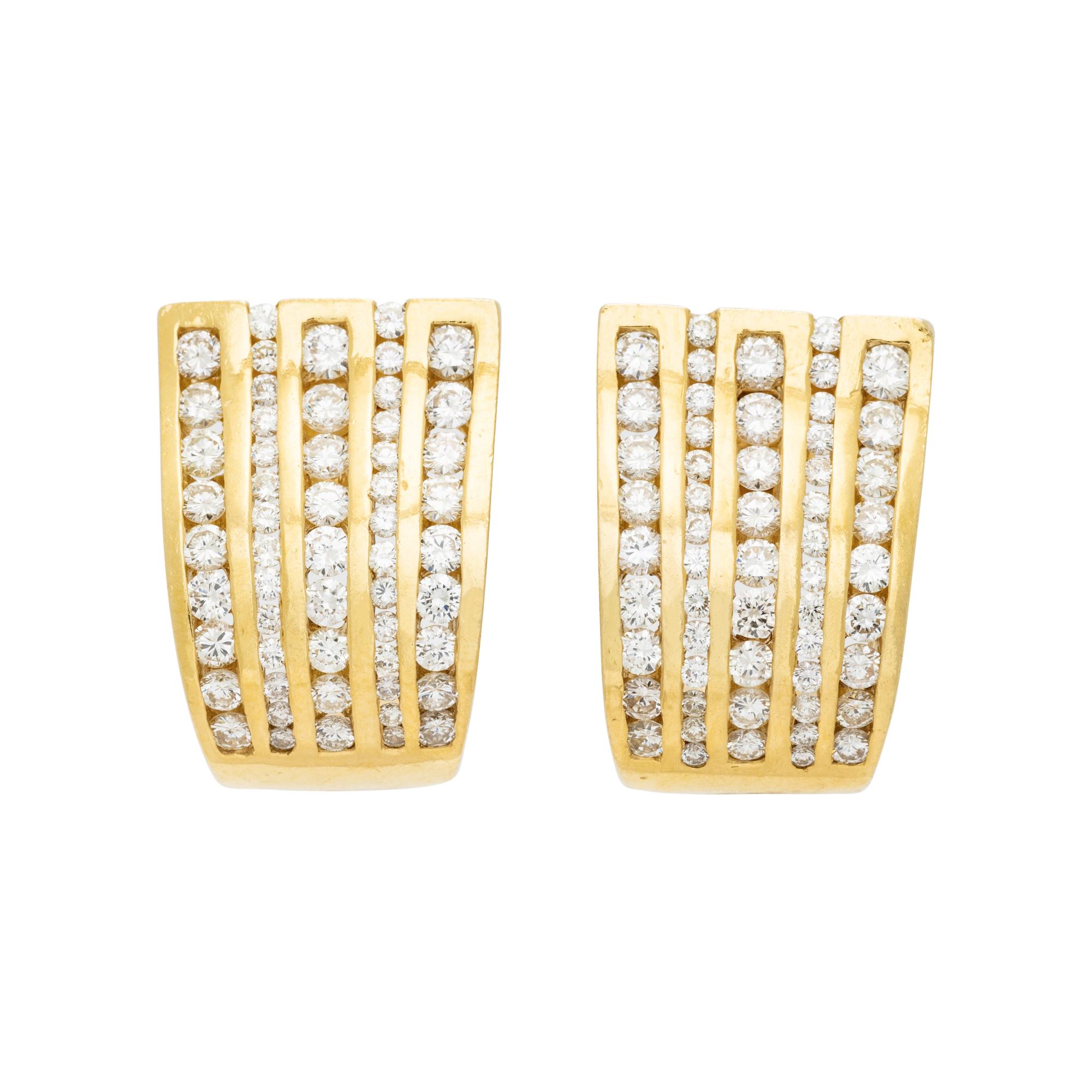 YELLOW GOLD AND DIAMOND RING AND EARRINGS