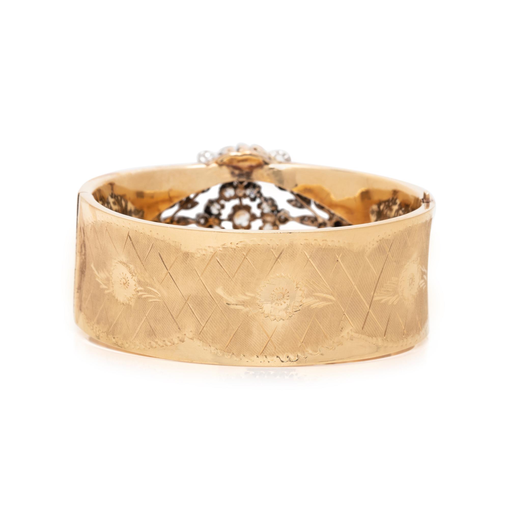 BICOLOR GOLD AND DIAMOND BANGLE BRACELET