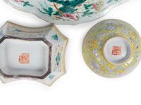 12 Chinese Famille Rose Porcelain Bowls and Dishes