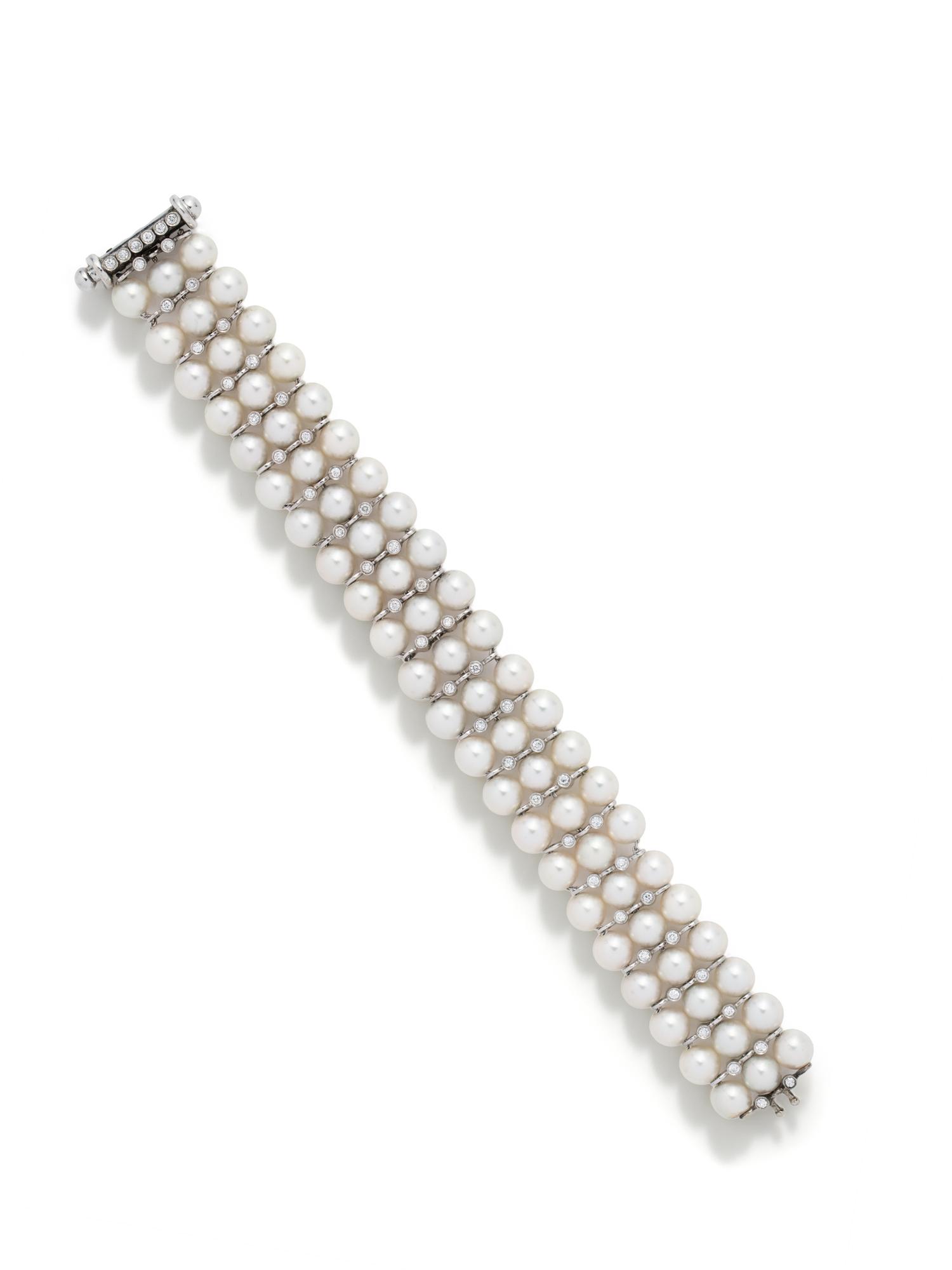 CULTURED PEARL AND DIAMOND BRACELET
