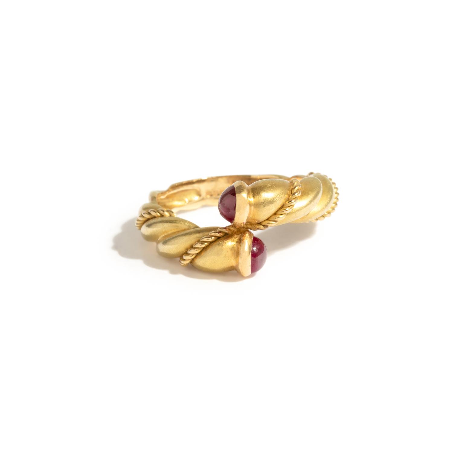 TIFFANY & CO., YELLOW GOLD AND RUBY RING