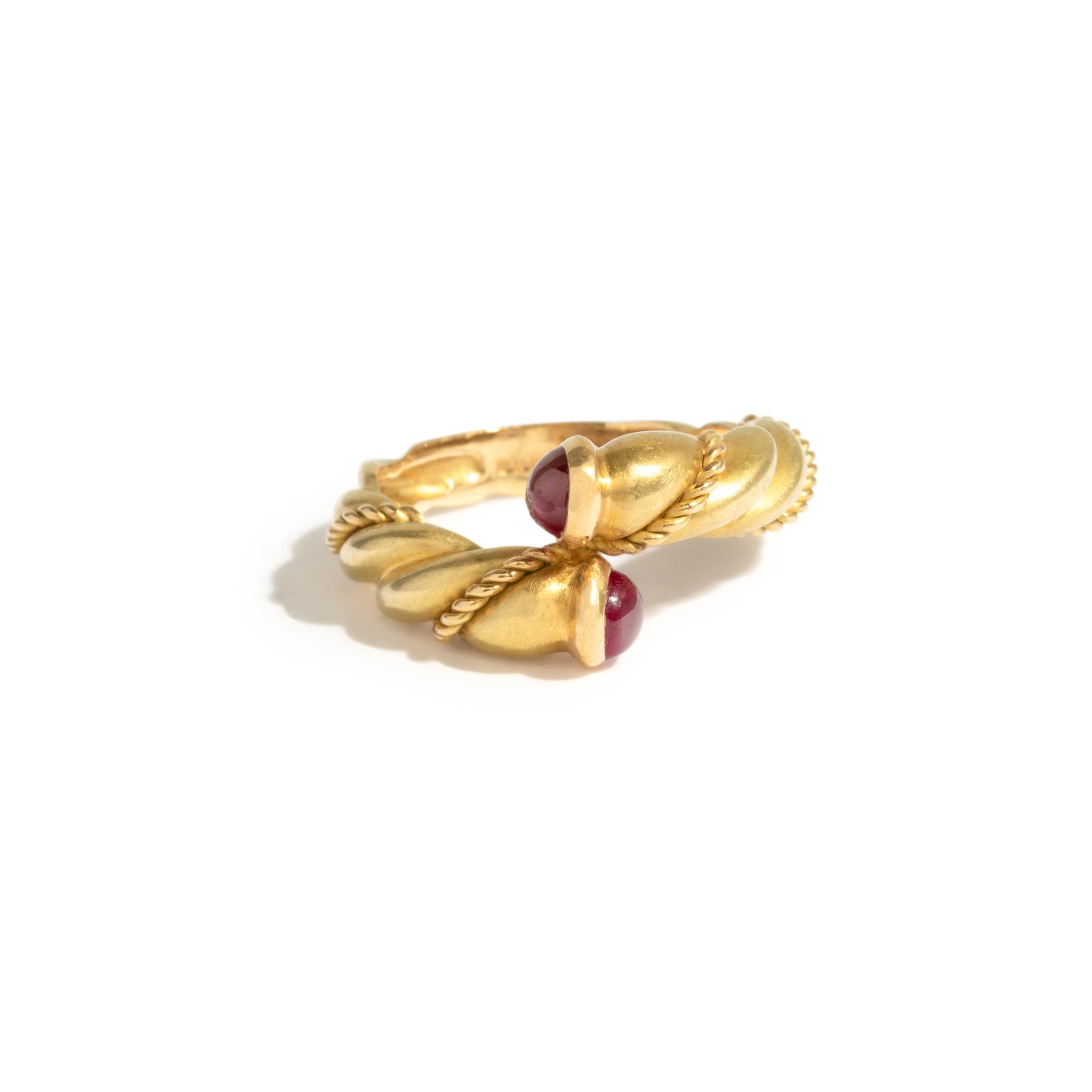 TIFFANY & CO., YELLOW GOLD AND RUBY RING