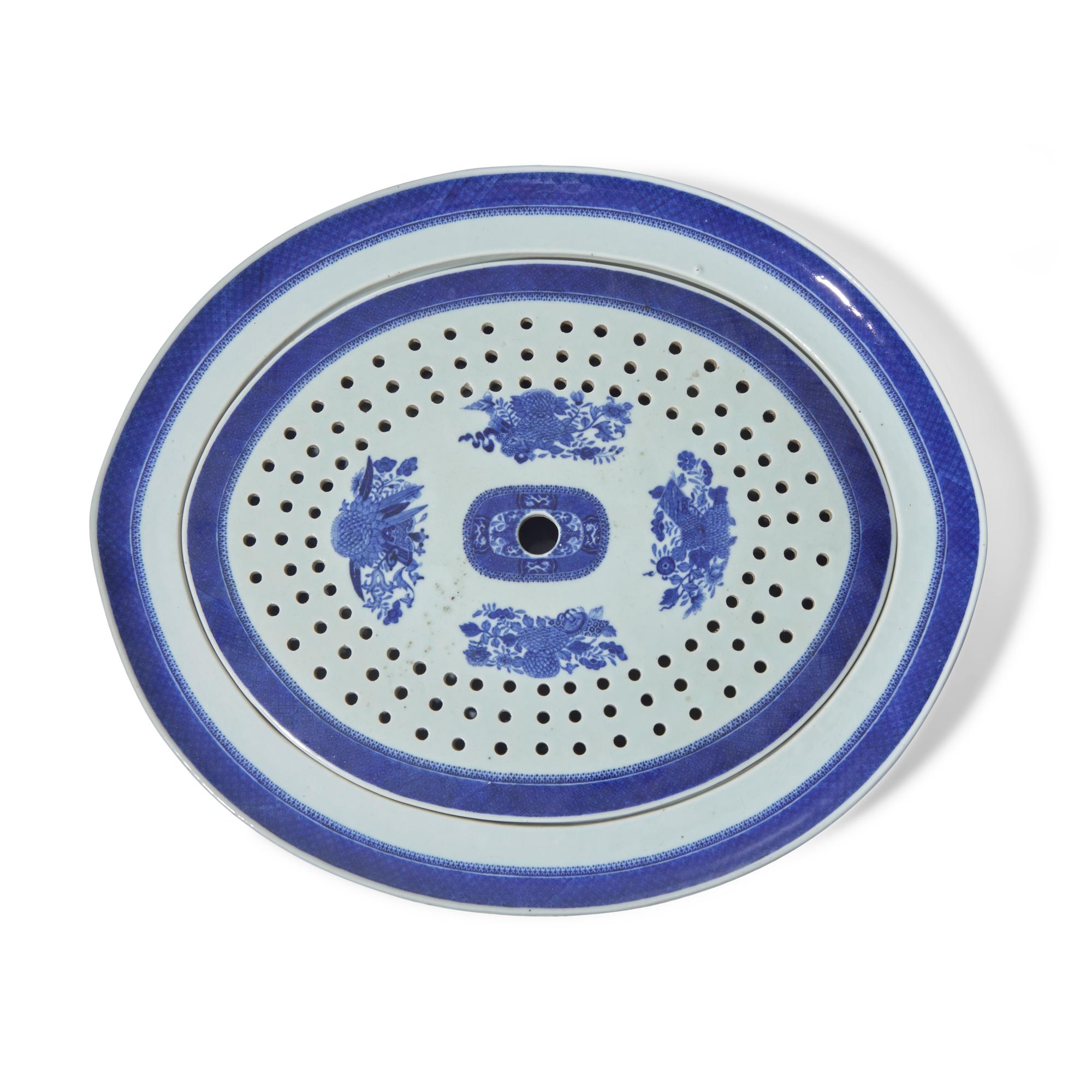 A Chinese Export Porcelain Fitzhugh Meat Platter and Drain
