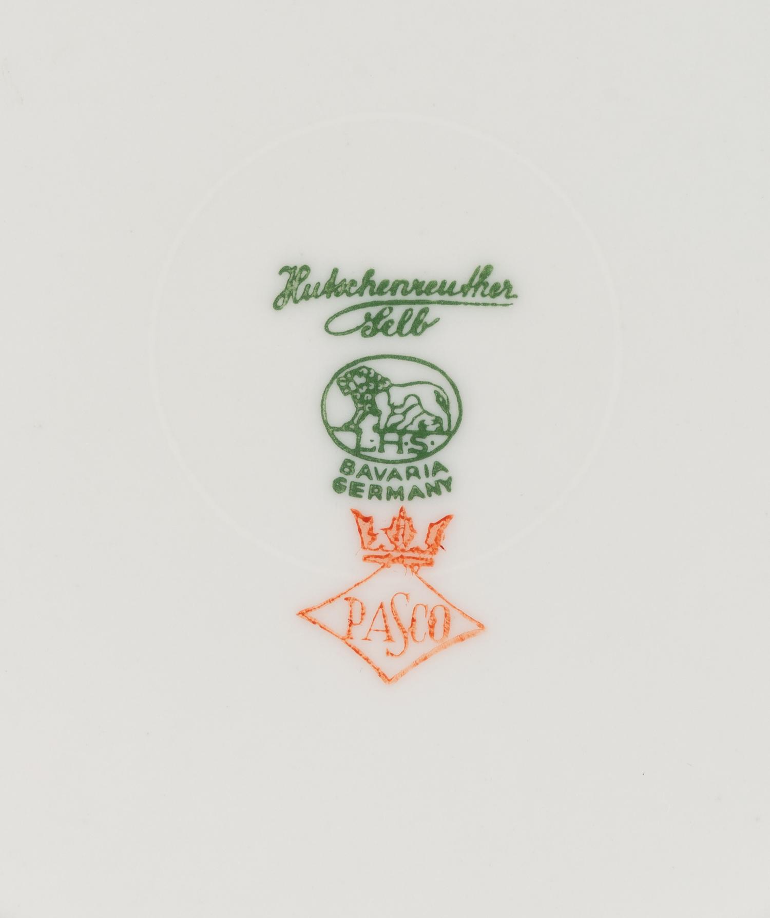 A Set of Eight Hutschenreuther Porcelain Dessert Plates