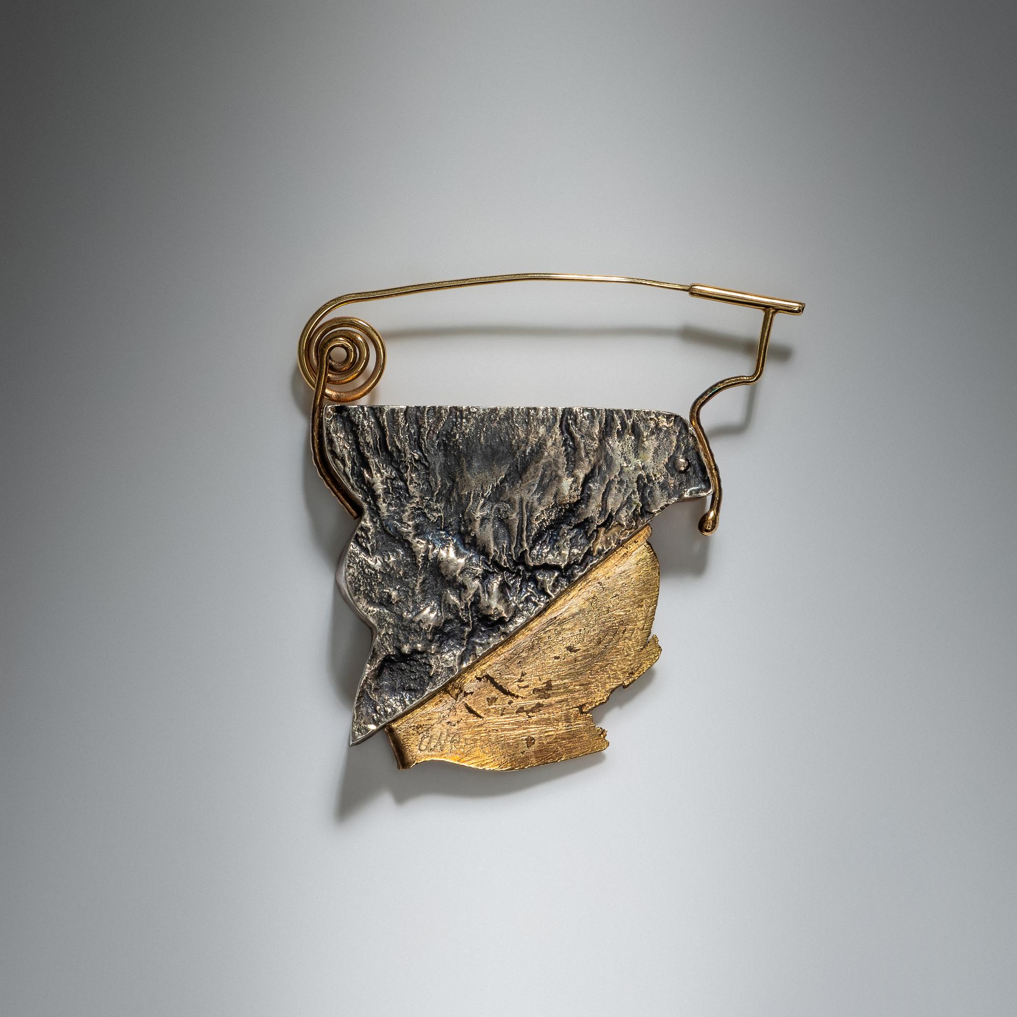 WILLIAM HARPER, BROOCH