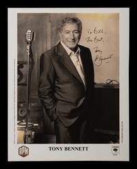 (Celebrity) A group of 10 autographed photos of musical stars, comprising: