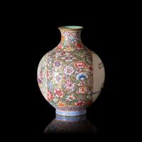 A Small Chinese Famille Rose Eggshell Porcelain Cabinet Vase, 20th Century 近代 蛋殼瓷粉彩人物圖瓶