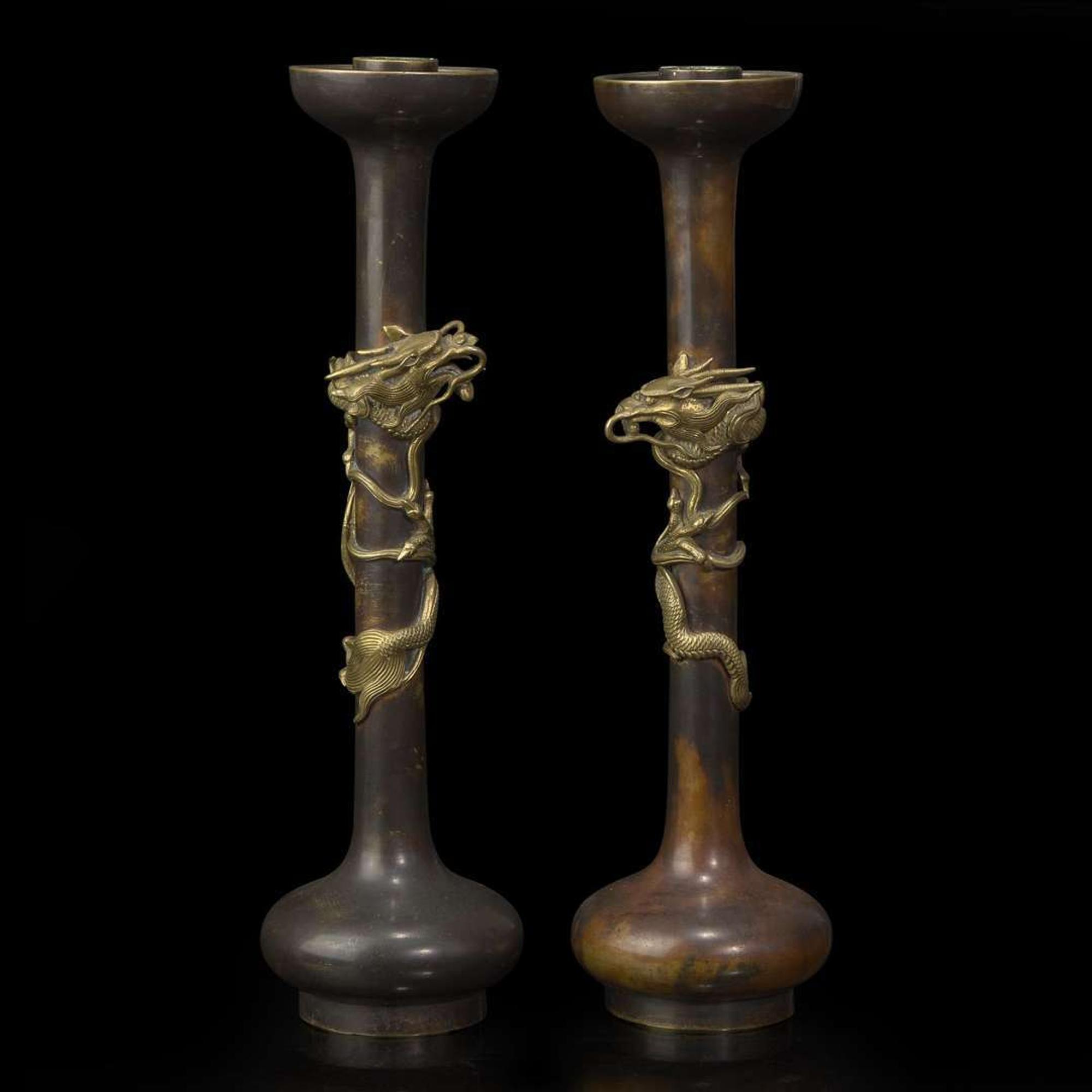 Four Japanese patinated bronze vases and a pair of candle sticks 日本铜器四件及烛台一对 19th to early 20th century ?????????