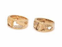 CARRERA Y CARRERA, PAIR OF YELLOW GOLD AND DIAMOND RINGS