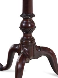 An Irish George III Mahogany Dish-Top Slipper-Foot Candle Stand