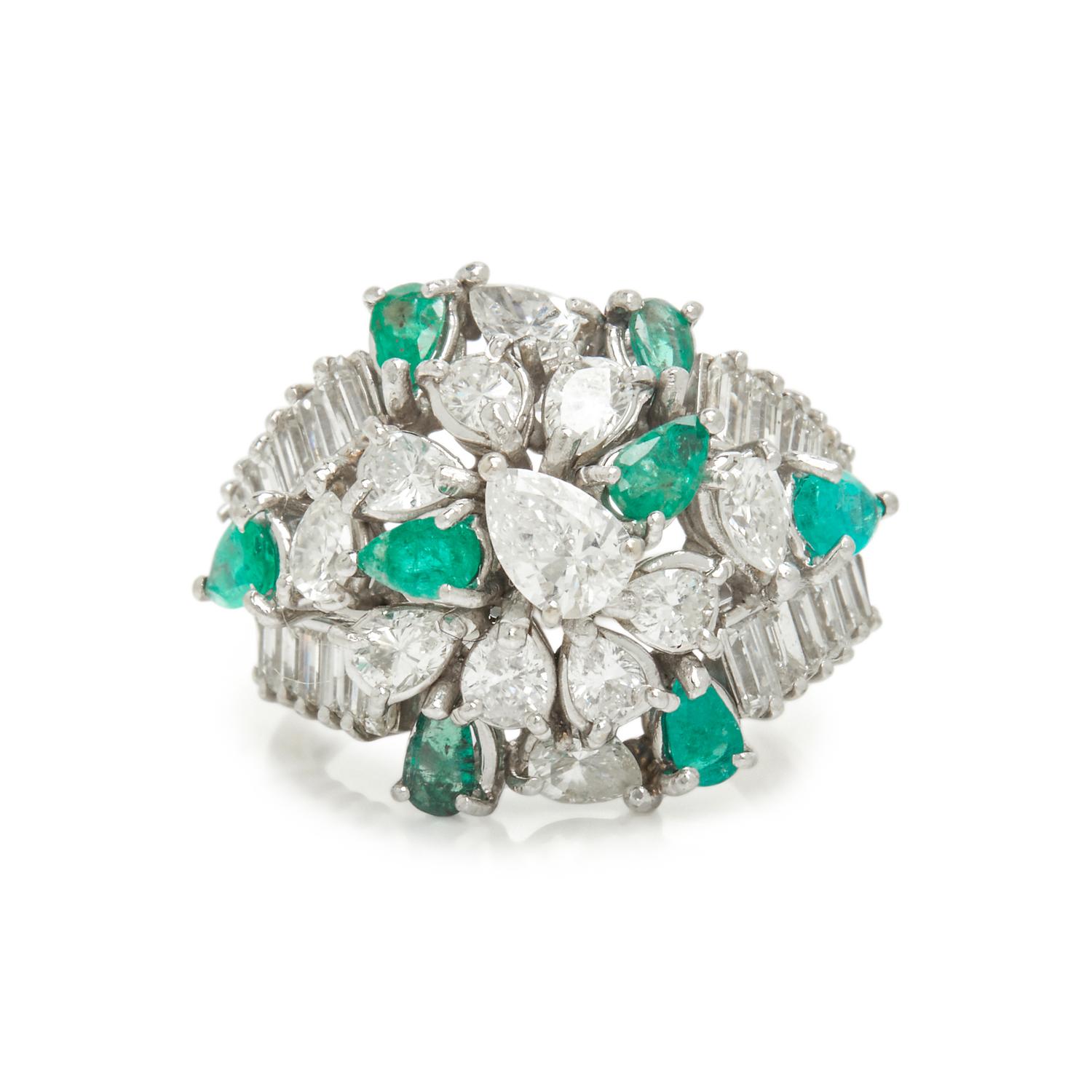 EMERALD AND DIAMOND RING