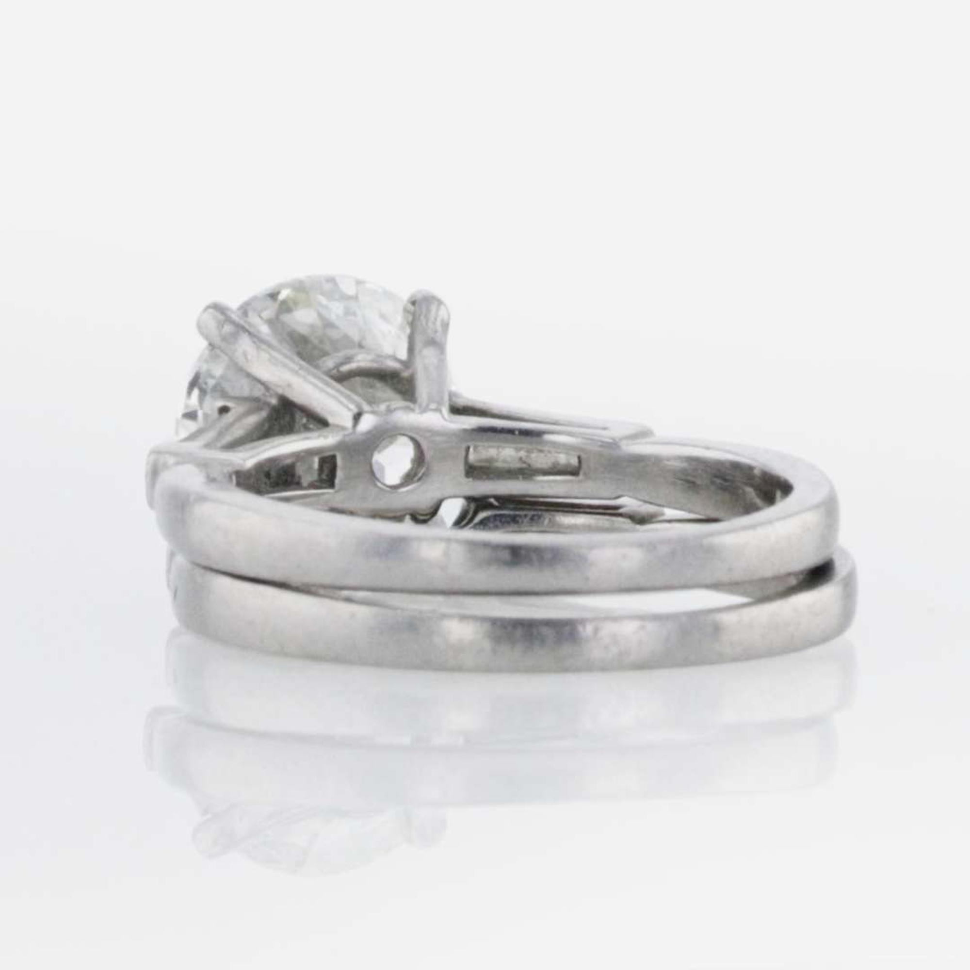 A Platinum and Diamond Ring 3.23 Carat Round Brilliant Diamond, GIA Certified