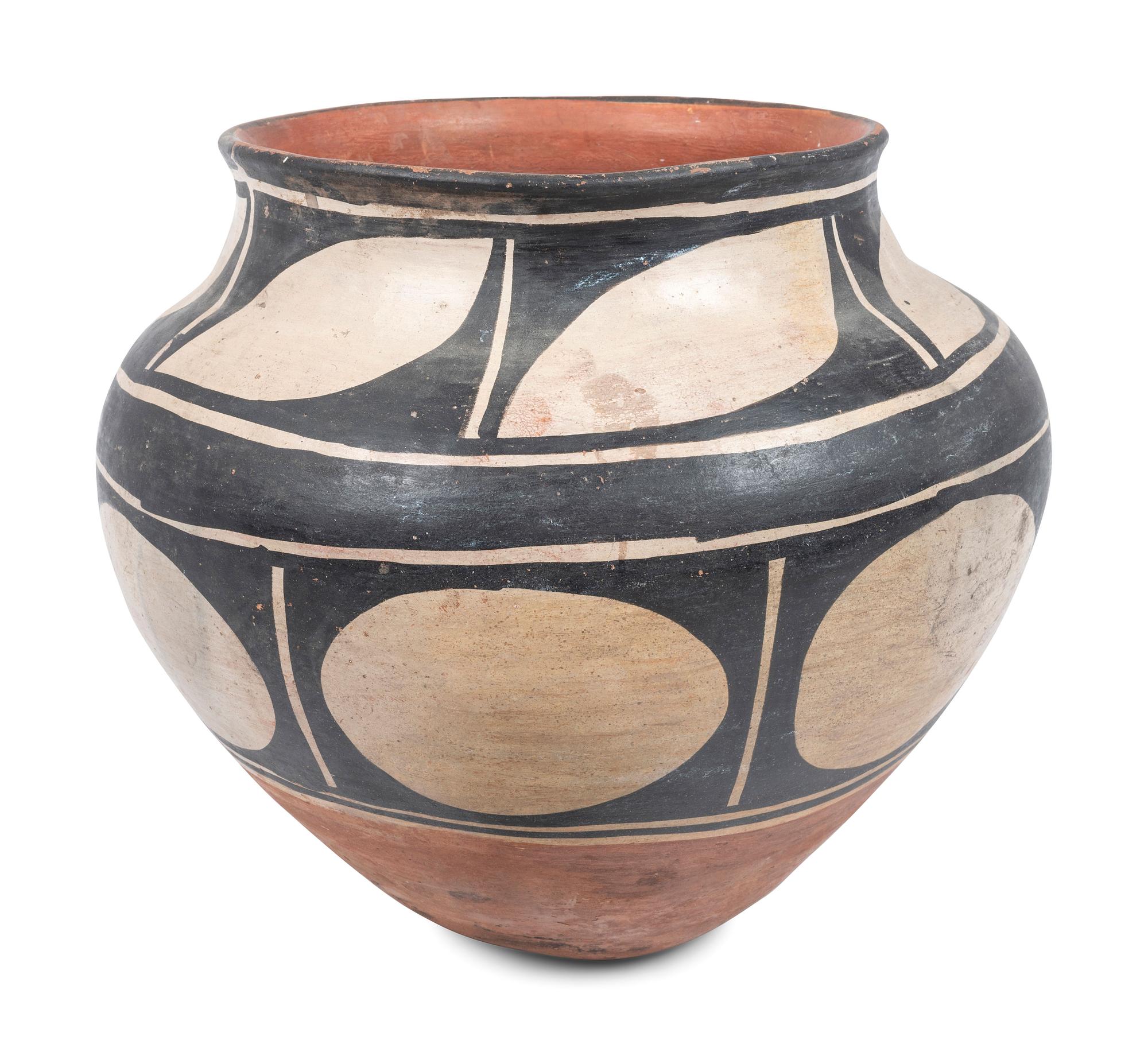 Kewa Pottery Jar