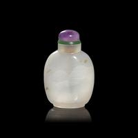 A Chinese Carved Shadow Agate "Magpie" Snuff Bottle