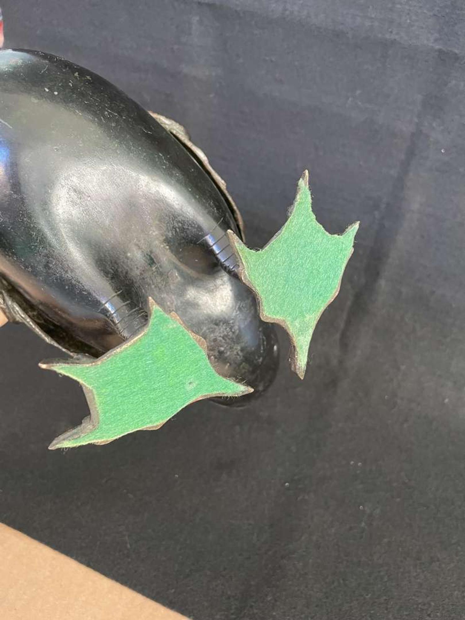 A patinated bronze goose-form incense burner 铜加漆鹅形香炉一件 Late 18th to 19th century ???????????