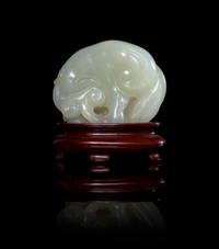 A White Jade Lingzhi Group Width 1 3/4 inches. — 18TH/19TH CENTURY