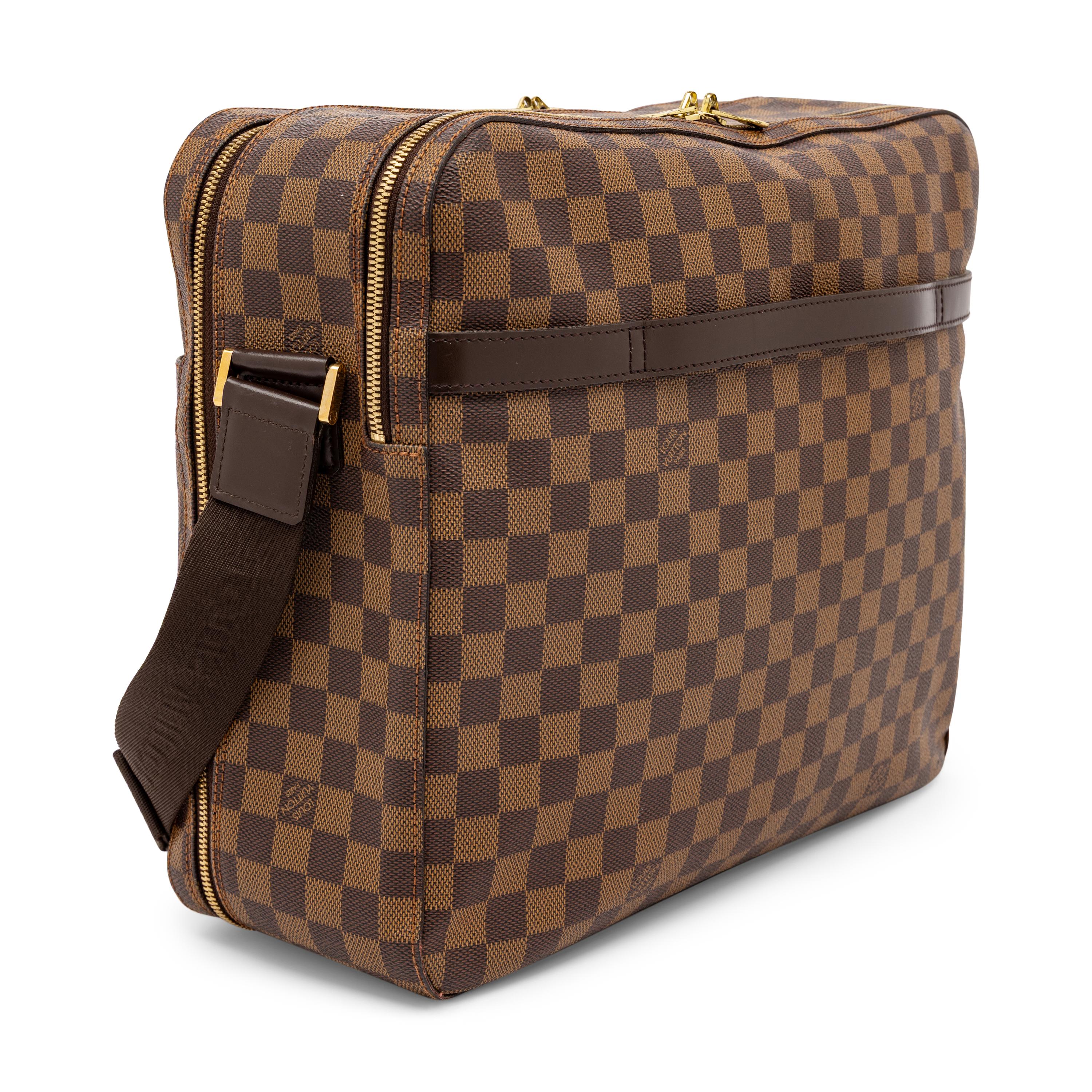 Louis Vuitton, Dorsoduro Messenger Bag in Damier Ebene