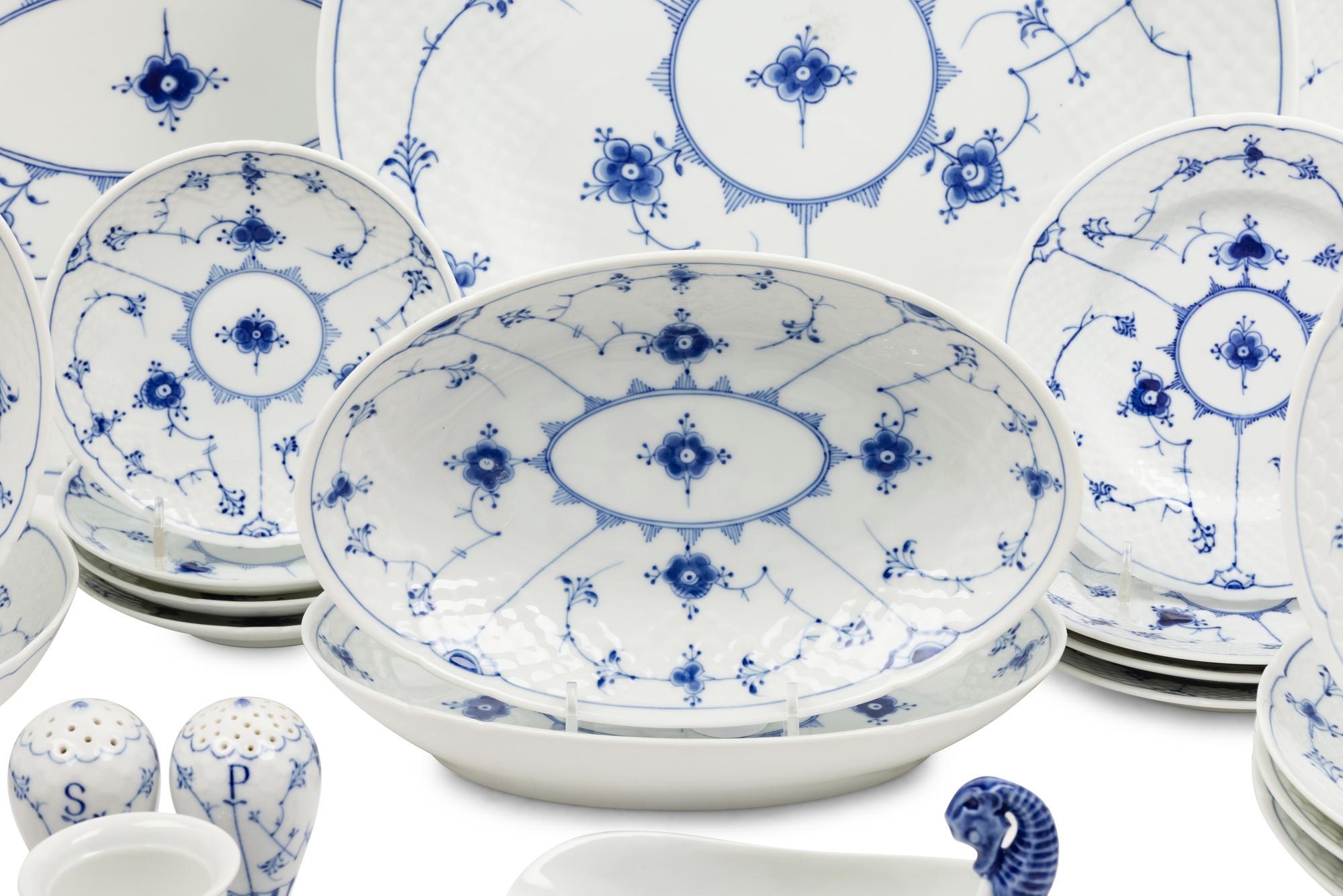 A Bing & Grondahl Porcelain Dinner Service