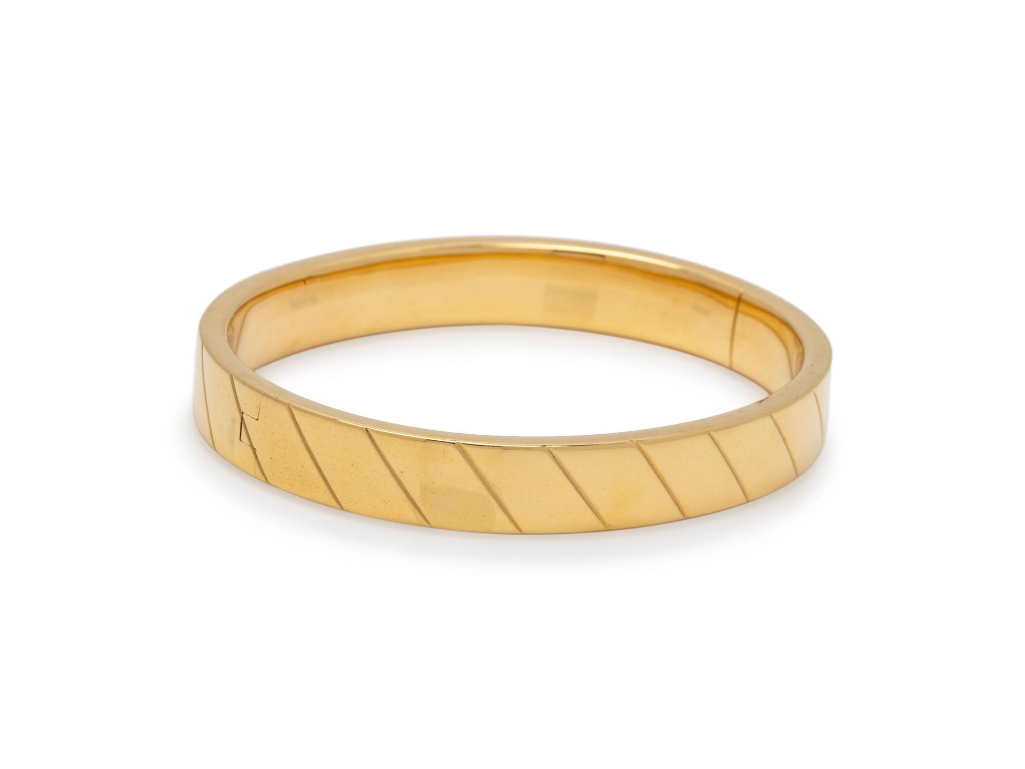 YELLOW GOLD BANGLE BRACELET