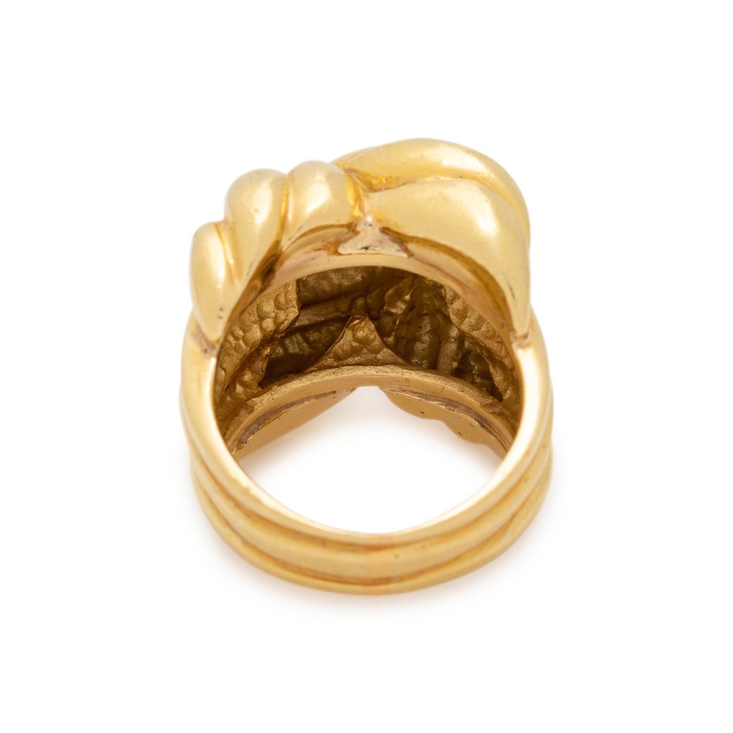 R. STONE, YELLOW GOLD RING