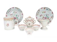 Eight Chinese Export Style Porcelain Table Articles