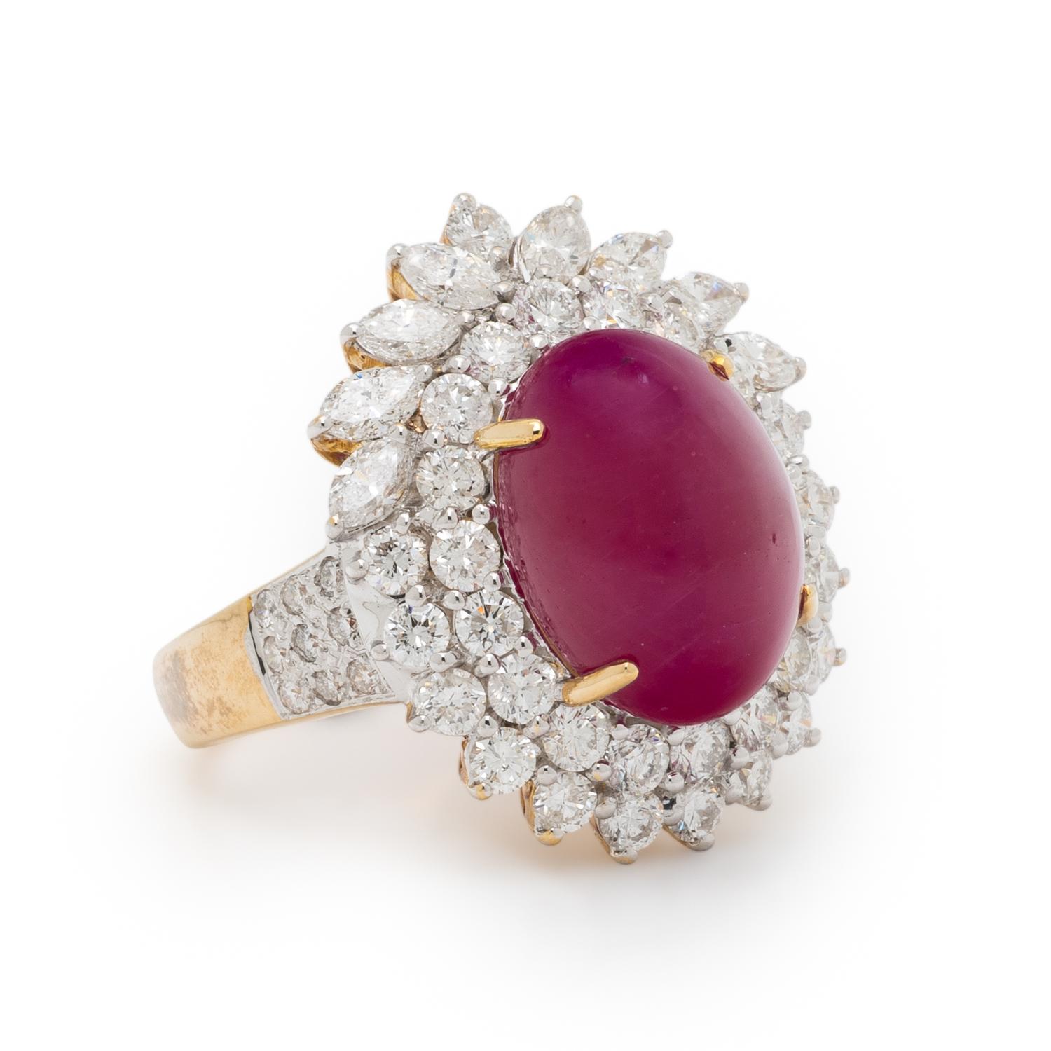 CABOCHON RUBY, DIAMOND, AND BICOLOR GOLD RING