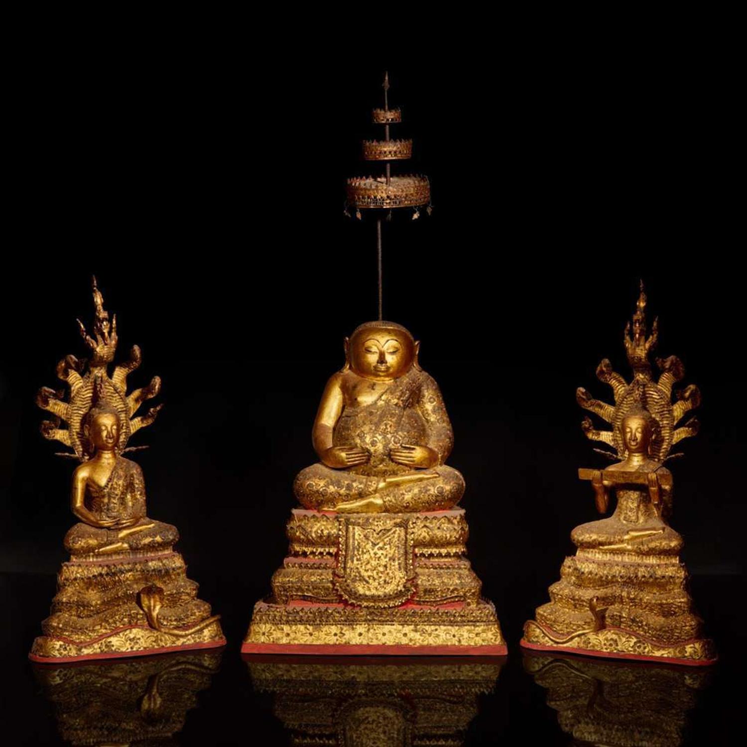 An associated Thai Rattanakosin-style gilt-lacquered bronze Buddhist triad 泰國銅鎏金佛像三尊