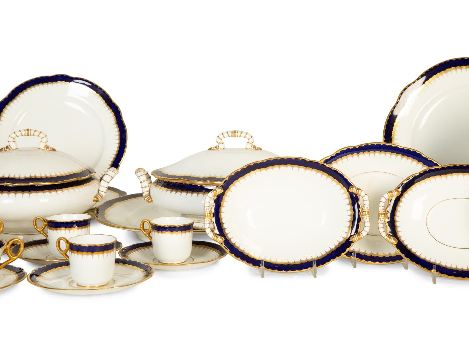 A Coalport Porcelain Dinner Service — 20th Century