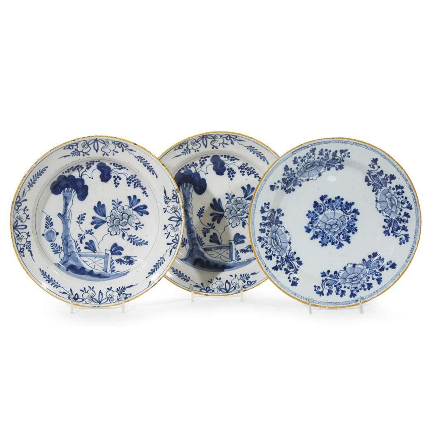 Dutch Delft "Varinas" tobacco jar and three Delft Chargers 18th century