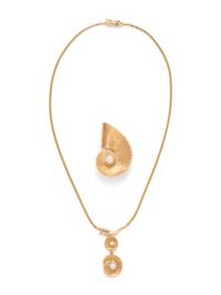YELLOW GOLD, CULTURED PEARL AND DIAMOND SET