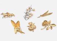 A Miscellaneous Collection of Gold Brooches