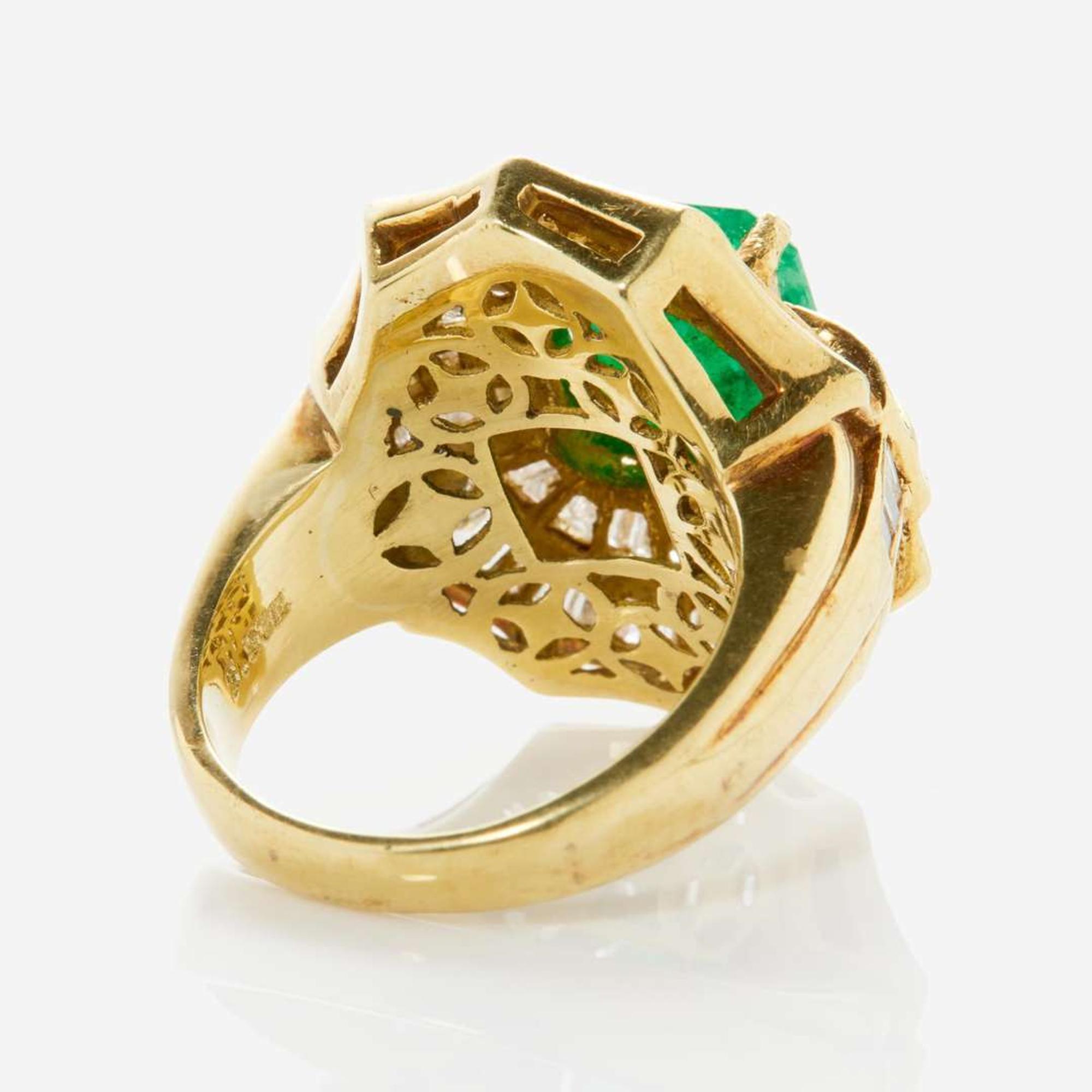 An 18K Yellow Gold, Emerald, and Diamond Ring