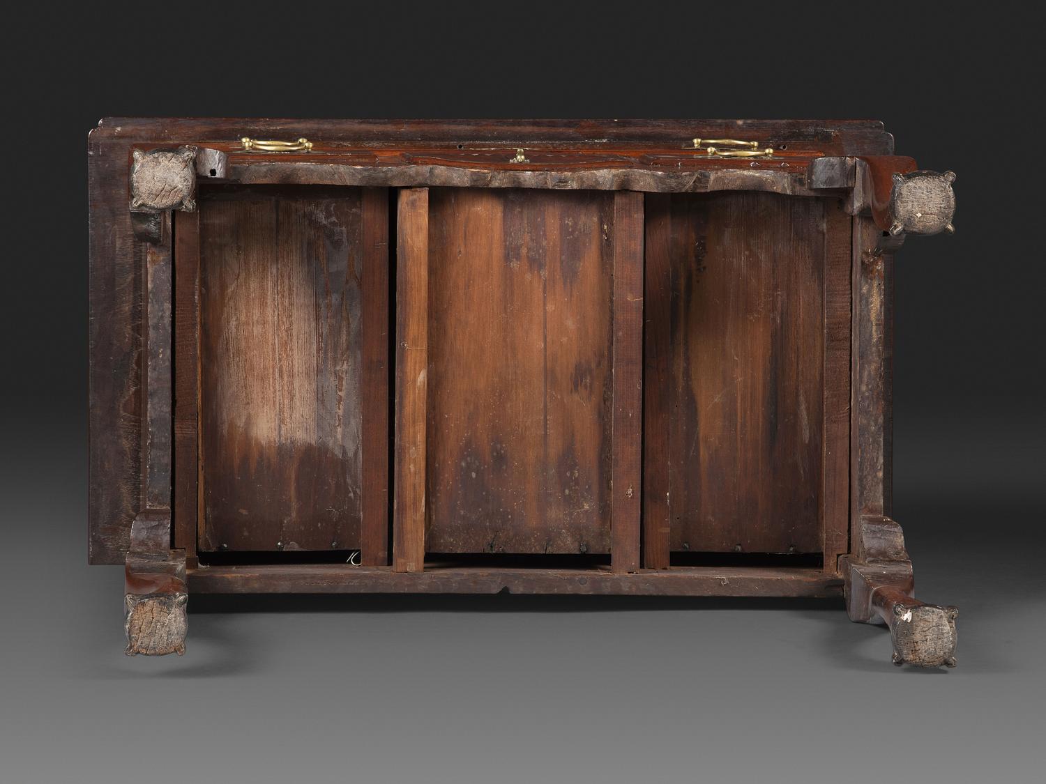 A Chippendale Fan-Carved Walnut Claw-and-Ball Foot Dressing Table