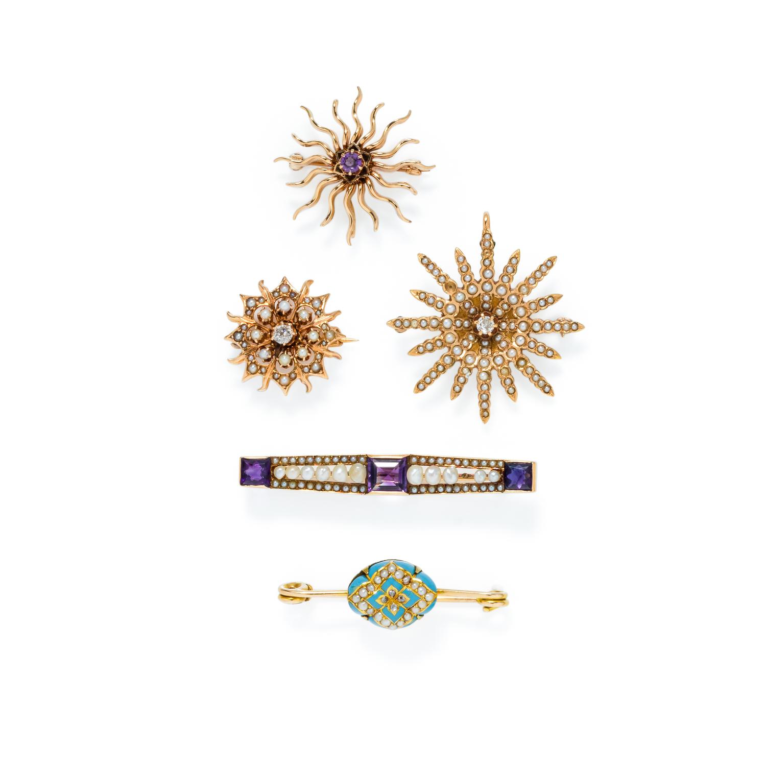 COLLECTION OF YELLOW GOLD BROOCHES