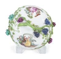 A Meissen Porcelain Lidded Bowl and Undertray with Applied Grape Clusters — 19TH CENTURY