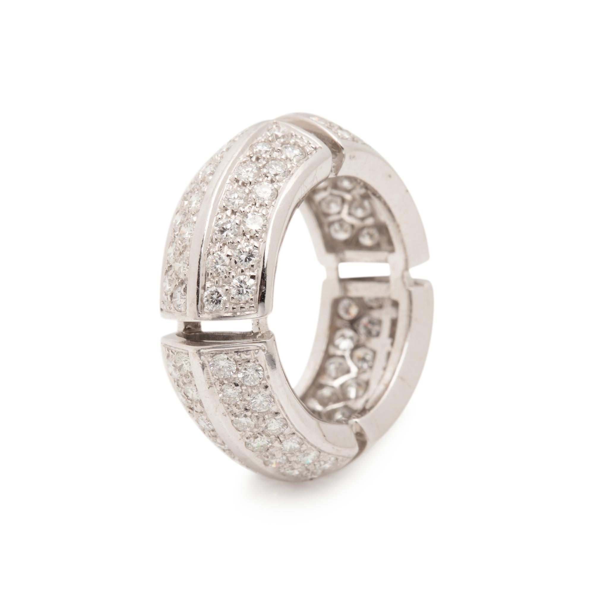 WHITE GOLD AND DIAMOND RING