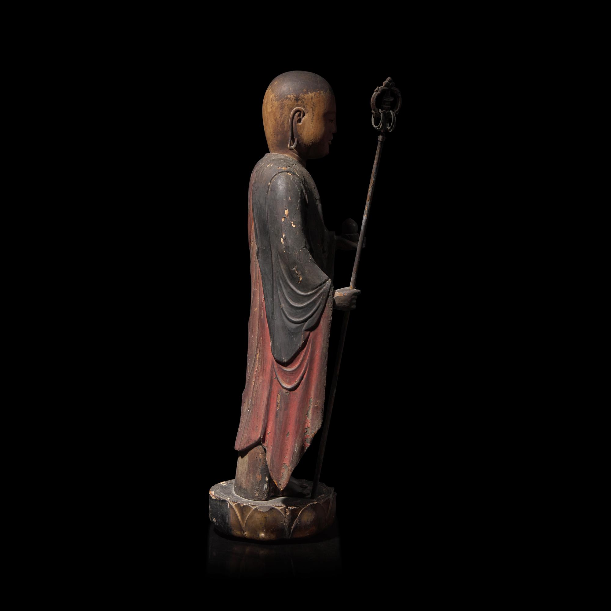 A Japanese Lacquered and Painted Wood Figure of Jizo Bosatsu, Edo Period or Earlier — 日本江戶或更早 木雕羅漢像
